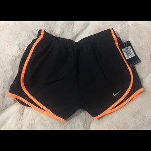 Nike Women’s Tempo Running Shorts Black/Citrus NWT